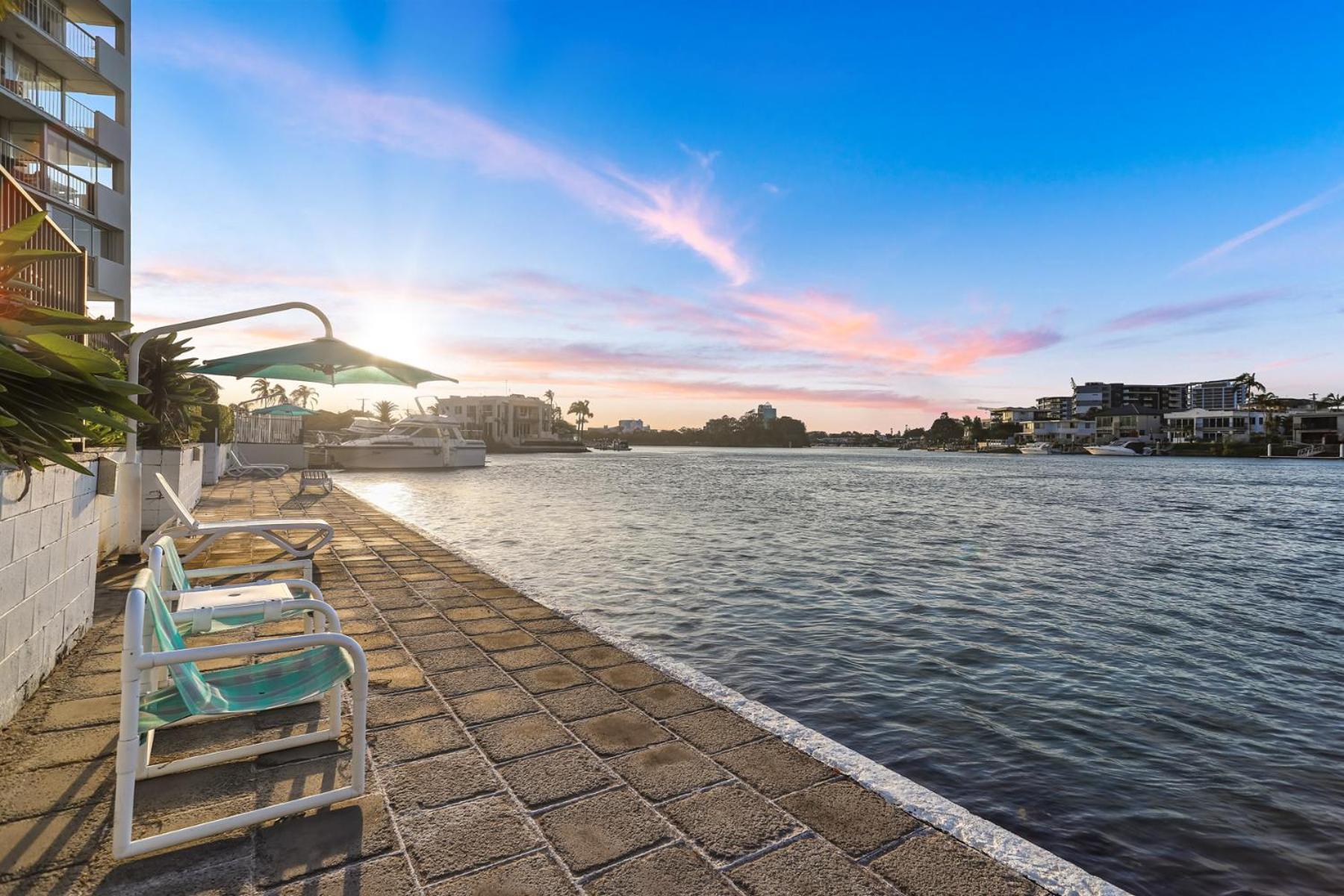 Amazing Water Views Surfers Paradise โกลด์โคสต์ ภายนอก รูปภาพ