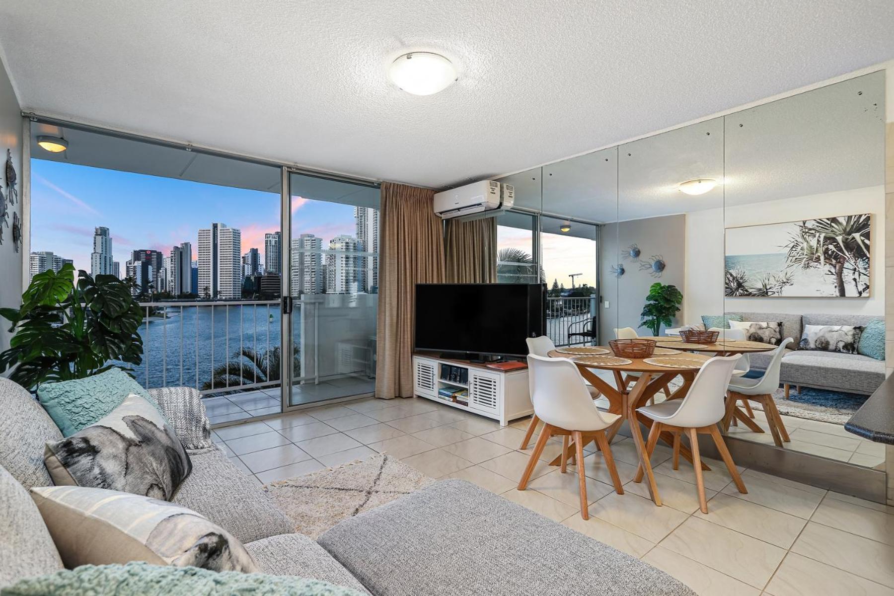 Amazing Water Views Surfers Paradise โกลด์โคสต์ ภายนอก รูปภาพ