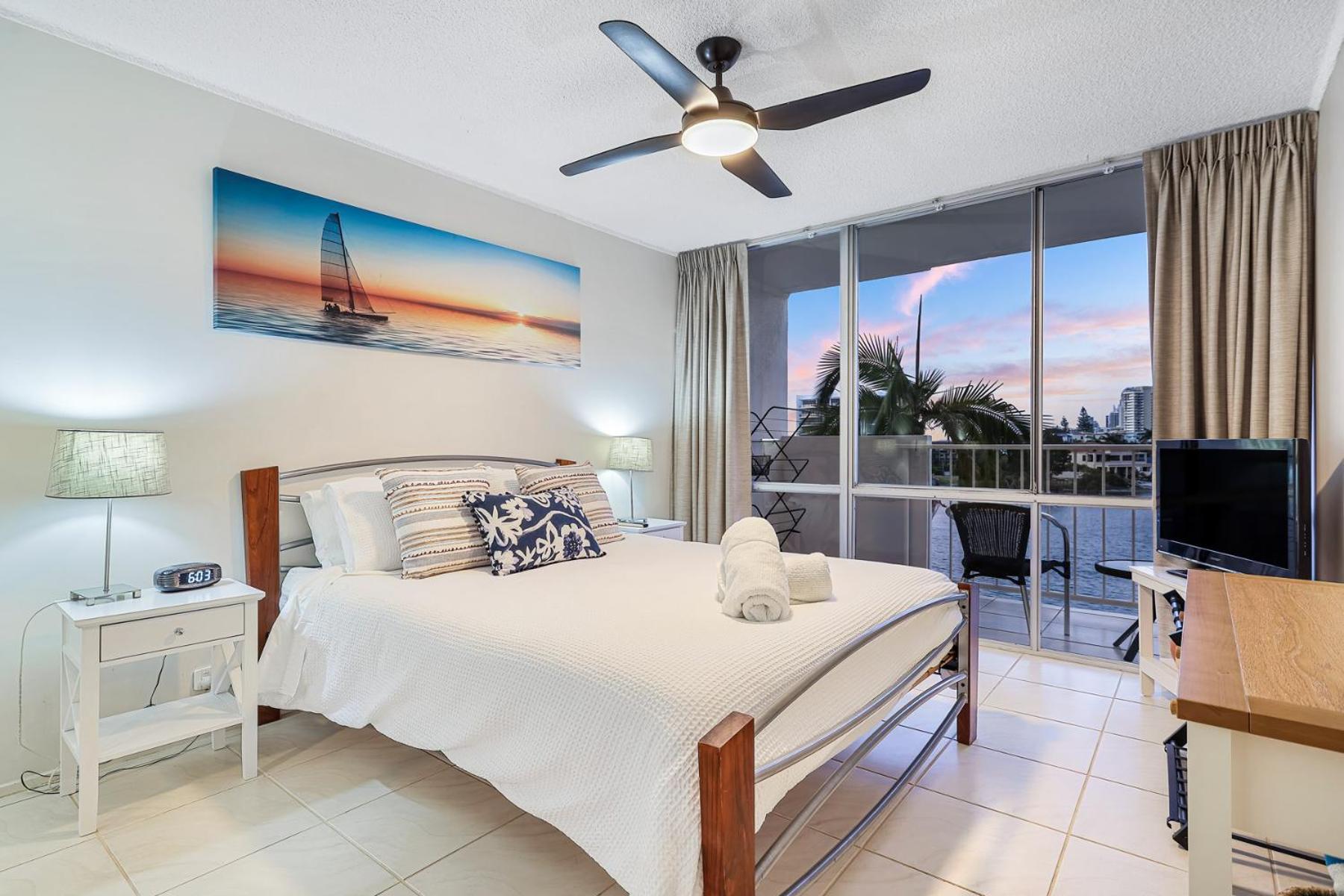 Amazing Water Views Surfers Paradise โกลด์โคสต์ ภายนอก รูปภาพ