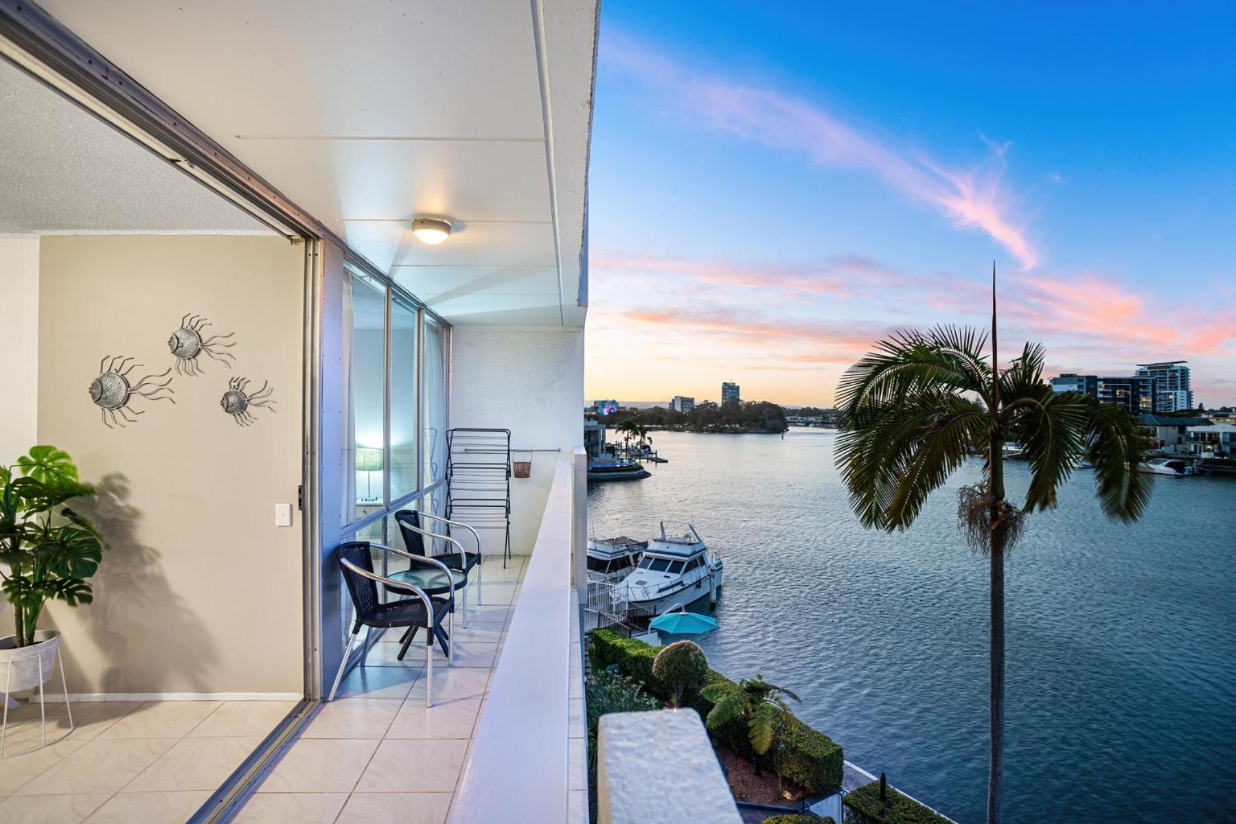 Amazing Water Views Surfers Paradise โกลด์โคสต์ ภายนอก รูปภาพ
